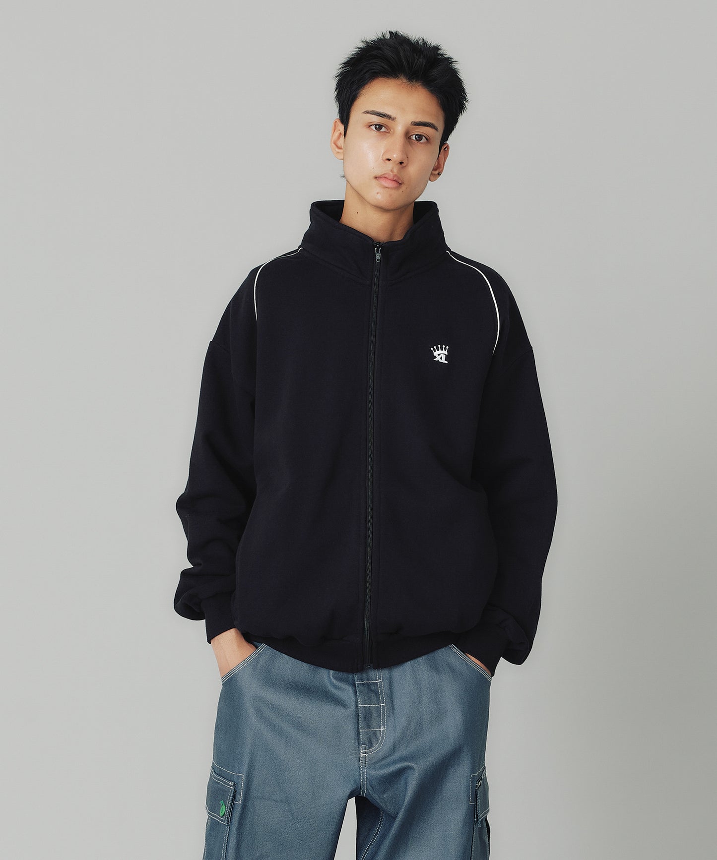 EMBROIDERED LOGO PIPING ZIP UP SWEATSHIRT