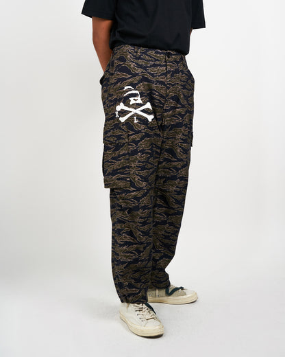 SKULL CAMO CARGO PANTS