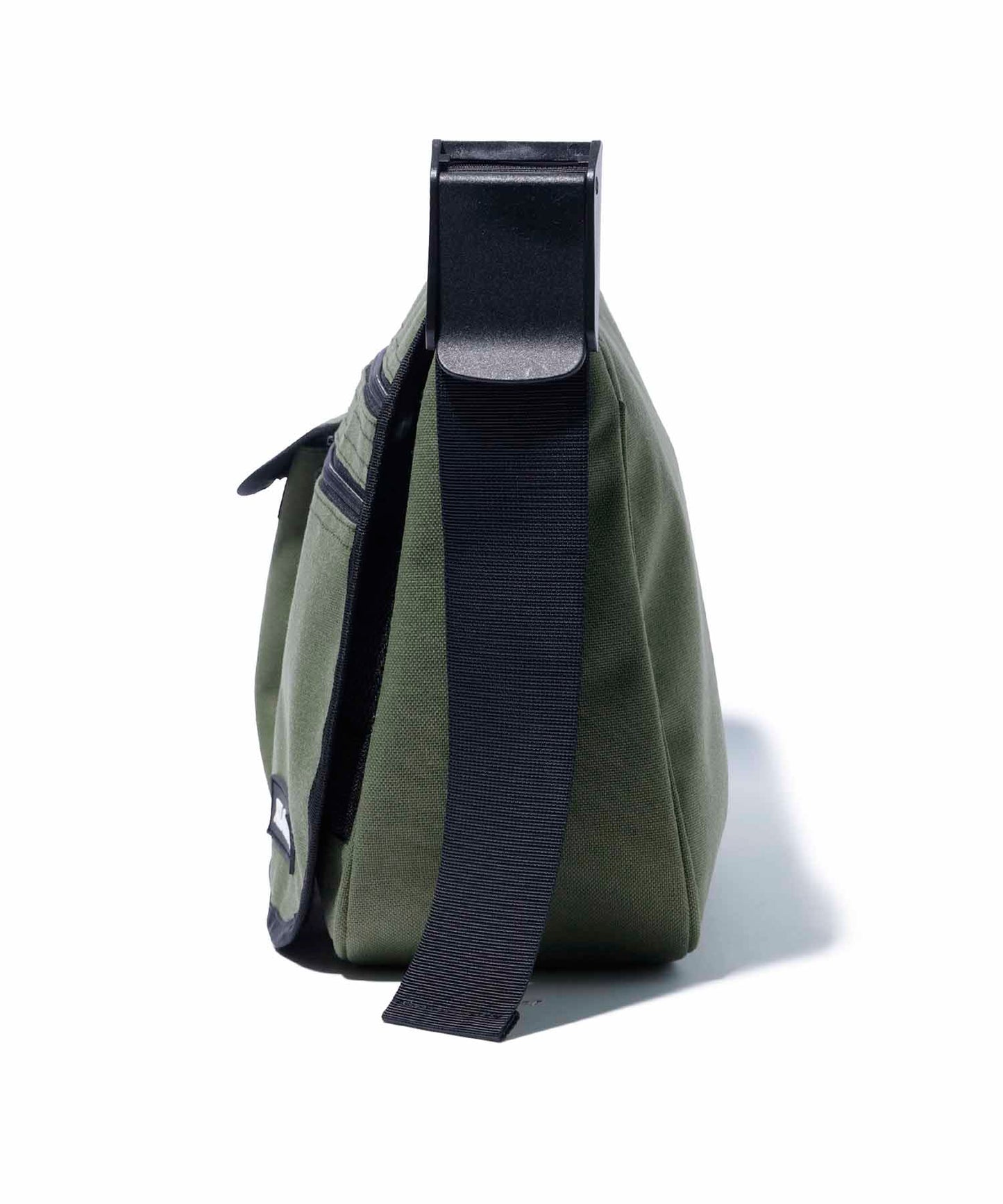 MULTI POCKET SHOULDER BAG
