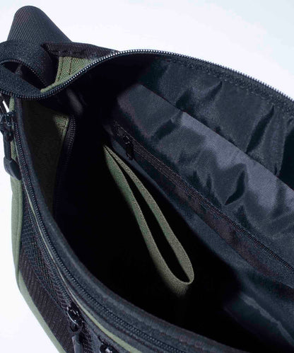 MULTI POCKET SHOULDER BAG