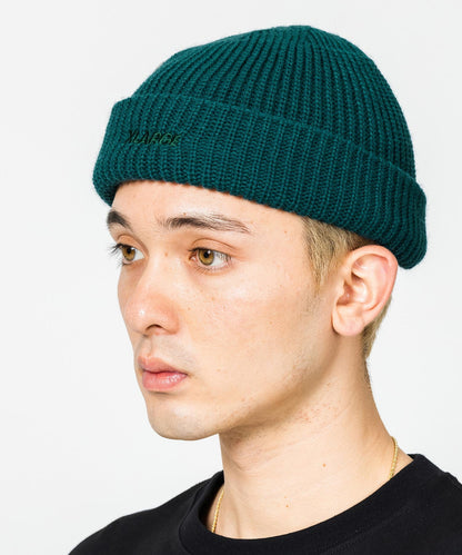 LOGO SHORT LENGTH BEANIE